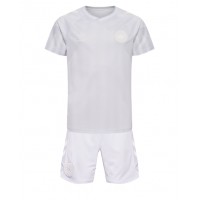 Camiseta Dinamarca Visitante Equipación para niños Mundial 2022 manga corta (+ pantalones cortos)